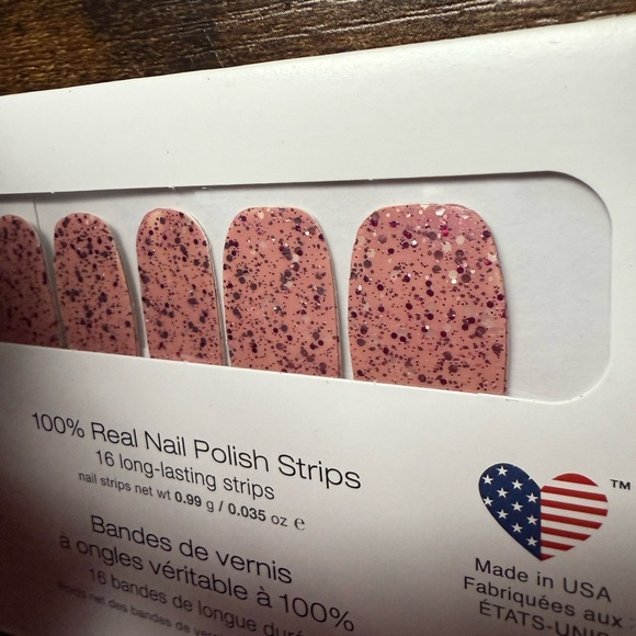 Color Street Nail Polish Strips: Sugarplum Fairy - Picture 5 of 8